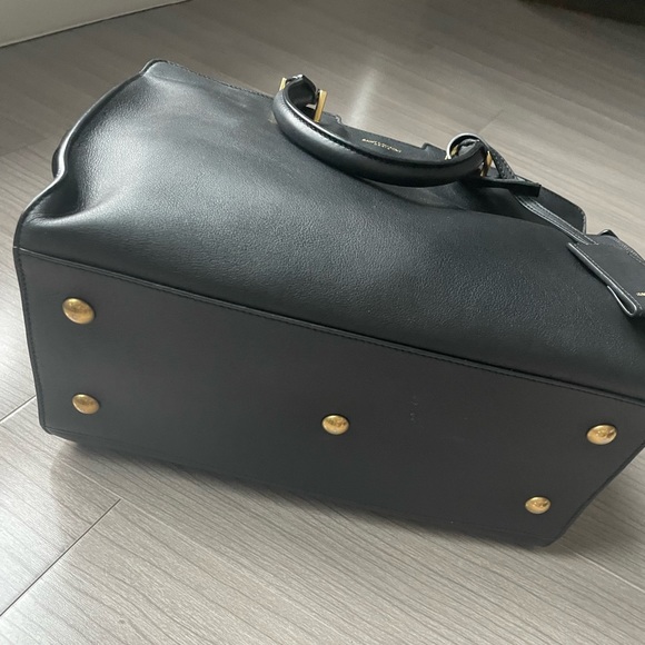 Saint Laurent Y Cabas bag in Small, black - Picture 9 of 12